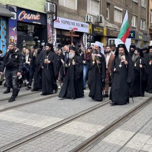 Патриарх Даниил: Българското училище е родено от църквата, нека мирно, кротко, с дръзновение да подкрепим МО
