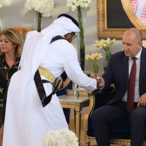 Радев се срещна с престолонаследника на Саудитска Арабия, посрещнаха го с почести