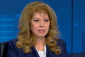 Илияна Йотова: Това не е референдум за отказ от еврото, а да попитаме хората какво мислят