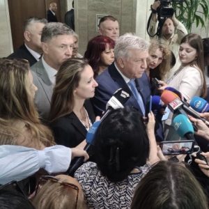 Министър Манол Генов: Вот върху вот е признание за политическа несъстоятелност