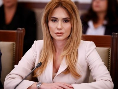 Шефката на КЗП срещу 
