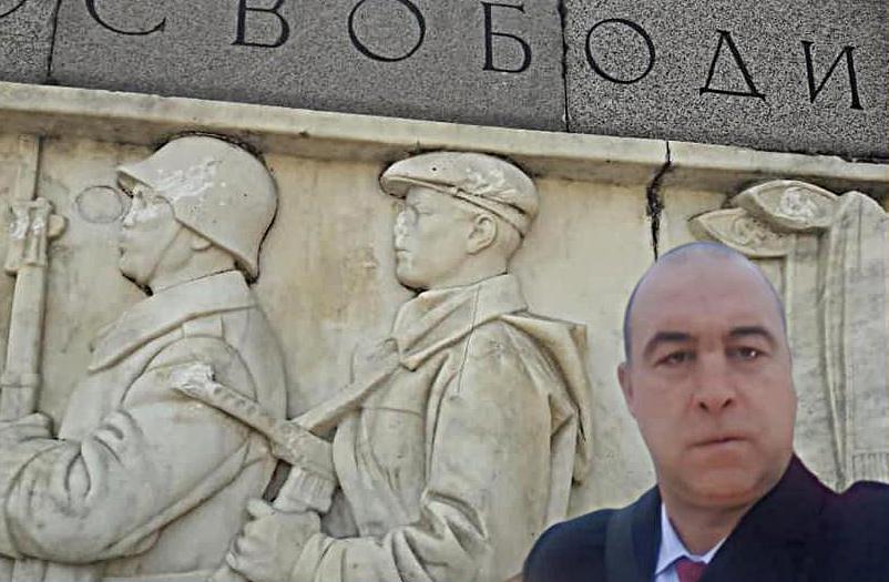 Атанас Стефанов: това е поругаване на паметник
