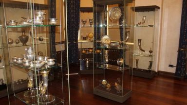 Изземват културните ценности на Васил Божков (снимки/видео)