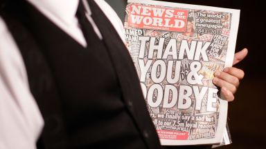 Ужасната смърт на 168-годишно издание: Ето как една перла от короната на Рупърт Мърдок се откъсна и падна с гръм и трясък