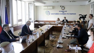 "Булгаргаз" предупреди КЕВР, че всички преговарят за азерски газ и клонът може да се счупи