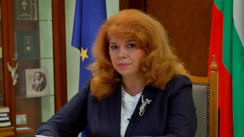 Йотова: Ако българите не бъдат вписани в конституцията на РСМ, България няма да даде зелена светлина