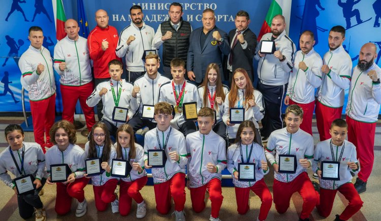 Министър Пешев награди призьорите от последните пет големи първенства по теакуондо Дек 23, 2025НовиниБС